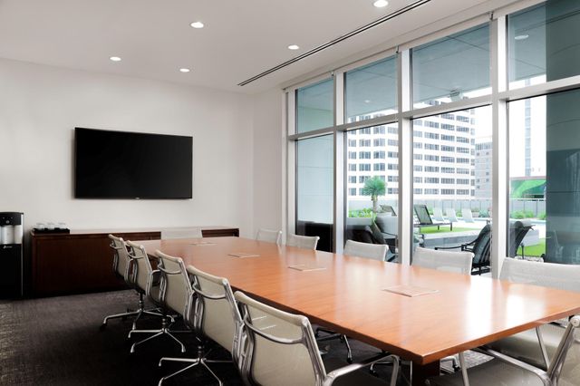 200 Congress Ave 33BB, Austin, TX 78701