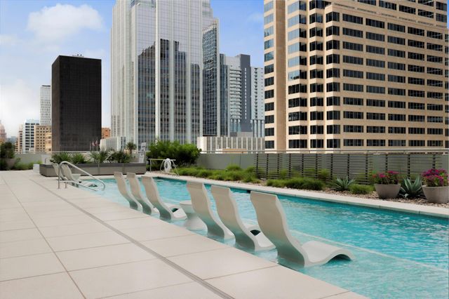 200 Congress Ave 33BB, Austin, TX 78701