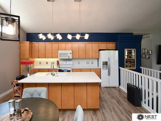 7615 Greycliff Drive, Lincoln, NE 68516