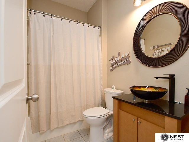 7615 Greycliff Drive, Lincoln, NE 68516