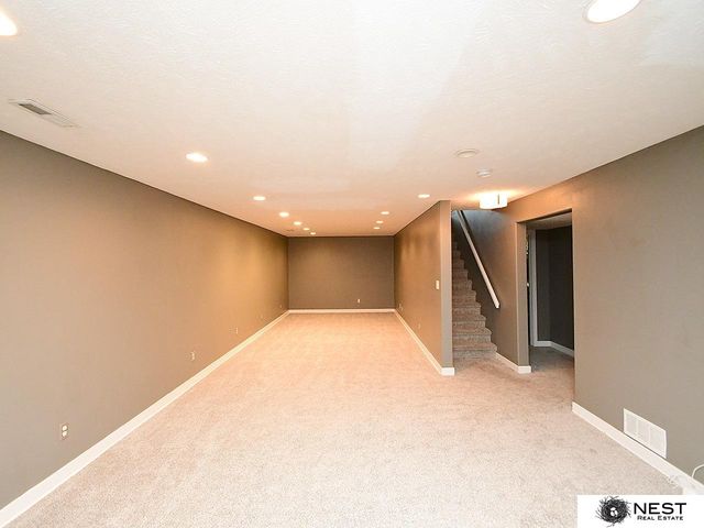 7615 Greycliff Drive, Lincoln, NE 68516