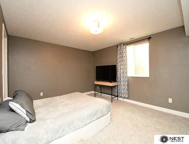 7615 Greycliff Drive, Lincoln, NE 68516