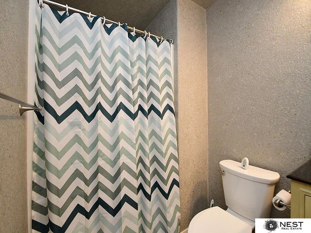 7615 Greycliff Drive, Lincoln, NE 68516