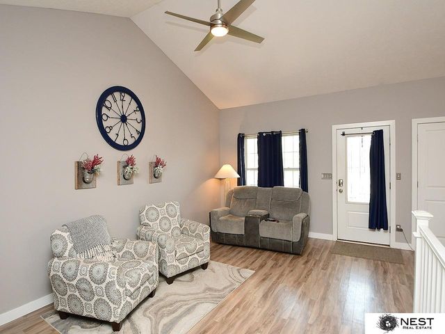 7615 Greycliff Drive, Lincoln, NE 68516