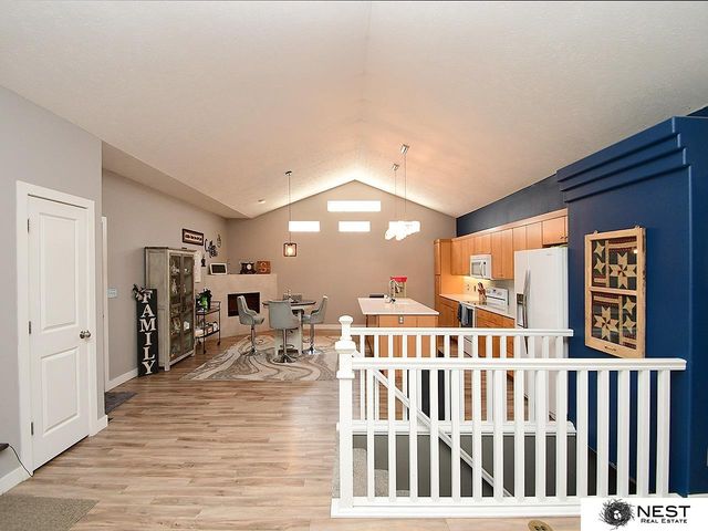 7615 Greycliff Drive, Lincoln, NE 68516