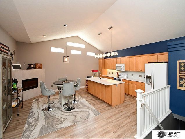 7615 Greycliff Drive, Lincoln, NE 68516