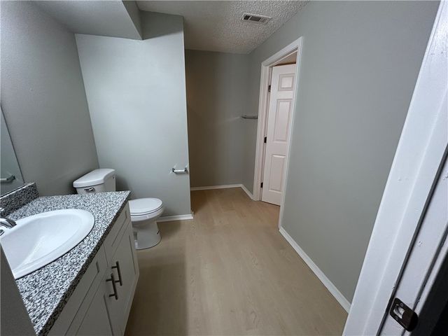 1379 E Sequoyah Court, Fayetteville, AR 72701