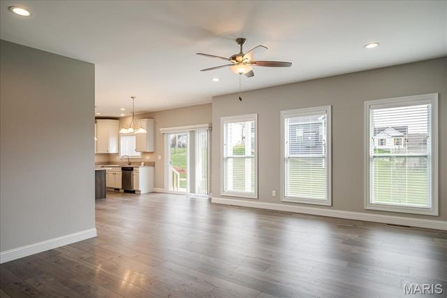 2906 Shirley Close Road, Washington, MO 63090