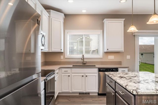 2906 Shirley Close Road, Washington, MO 63090