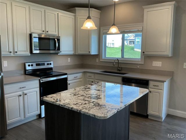 2906 Shirley Close Road, Washington, MO 63090