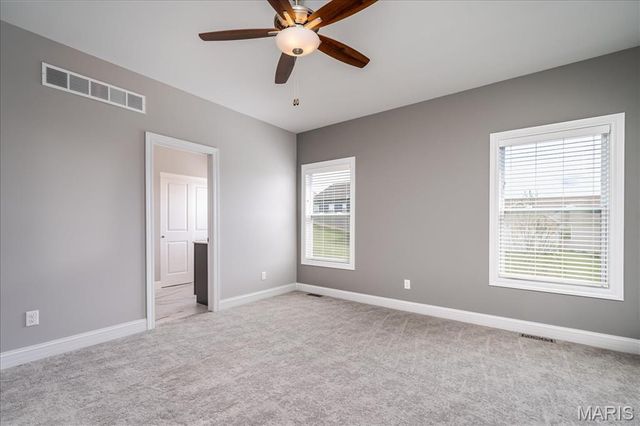 2906 Shirley Close Road, Washington, MO 63090