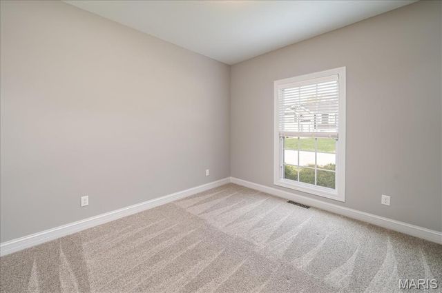 2906 Shirley Close Road, Washington, MO 63090