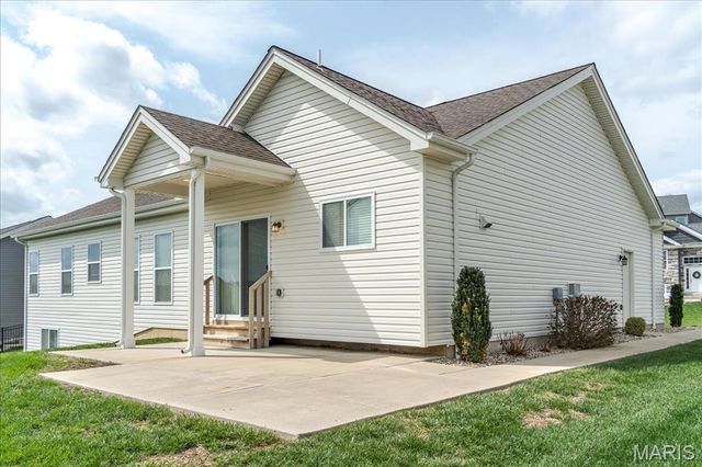 2906 Shirley Close Road, Washington, MO 63090