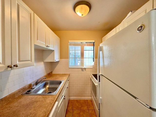 3370 NE 16th Terrace 3, Pompano Beach, FL 33064