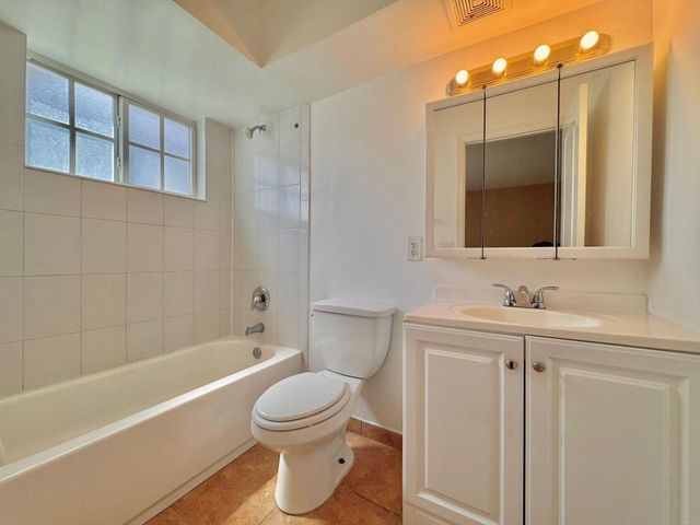 3370 NE 16th Terrace 3, Pompano Beach, FL 33064