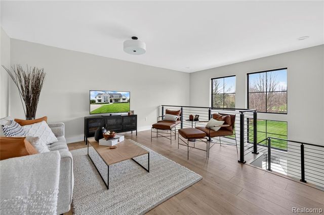 8439 Holcomb Road, Clarkston, MI 48348