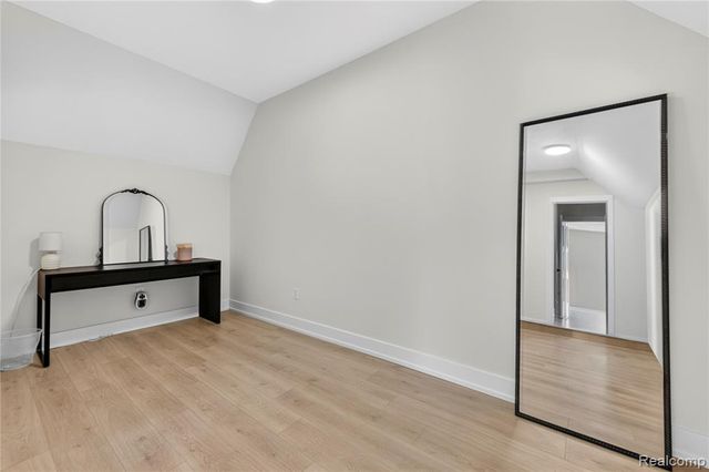 8439 Holcomb Road, Clarkston, MI 48348