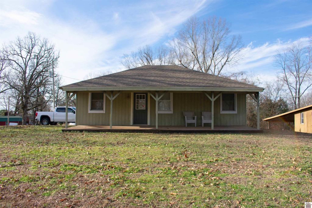 1535 Ridge Rd, Gilbertsville, KY 42044