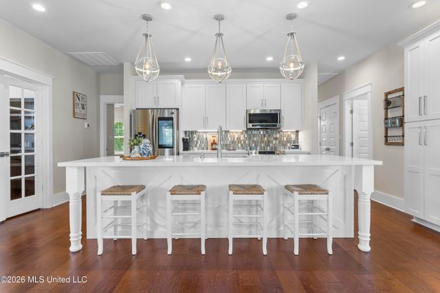 126 Beach View Drive, Pass Christian, MS 39571