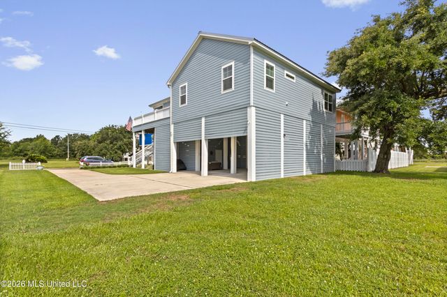 126 Beach View Drive, Pass Christian, MS 39571