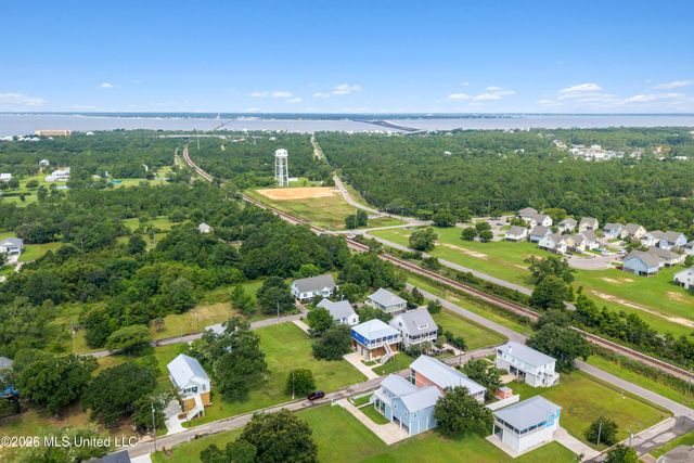 126 Beach View Drive, Pass Christian, MS 39571