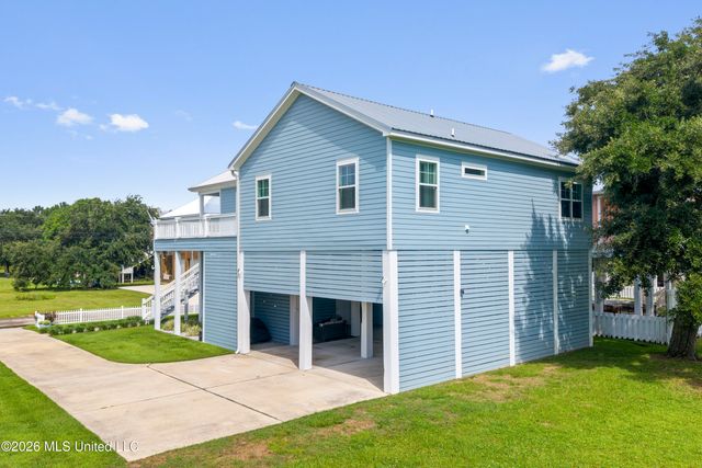 126 Beach View Drive, Pass Christian, MS 39571
