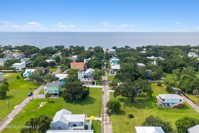 126 Beach View Drive, Pass Christian, MS 39571