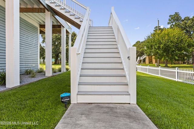 126 Beach View Drive, Pass Christian, MS 39571