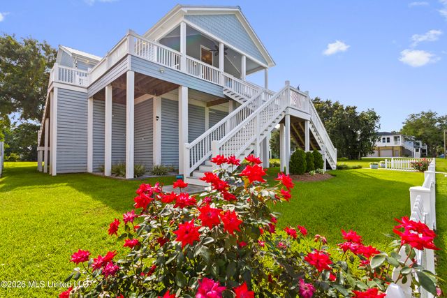 126 Beach View Drive, Pass Christian, MS 39571