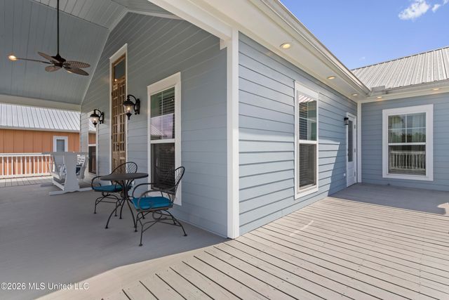 126 Beach View Drive, Pass Christian, MS 39571