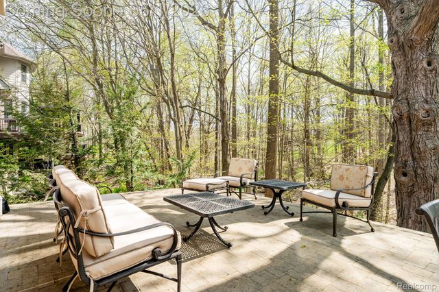 16612 Brooklane Boulevard, Northville Township, MI 48168