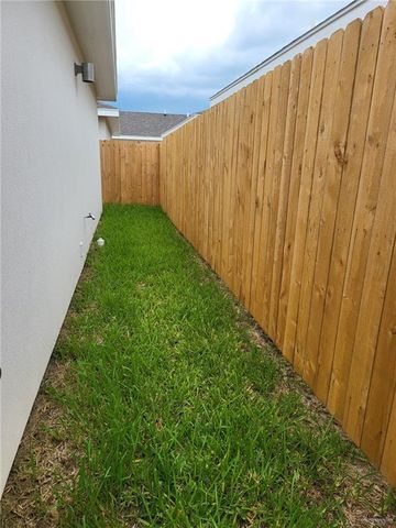 3009 W Kenwood Street, Edinburg, TX 78541