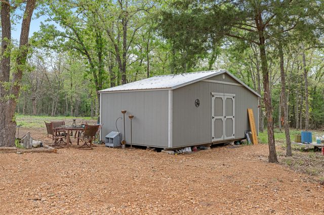 12975 Young Ln LN, Carmine, TX 78322