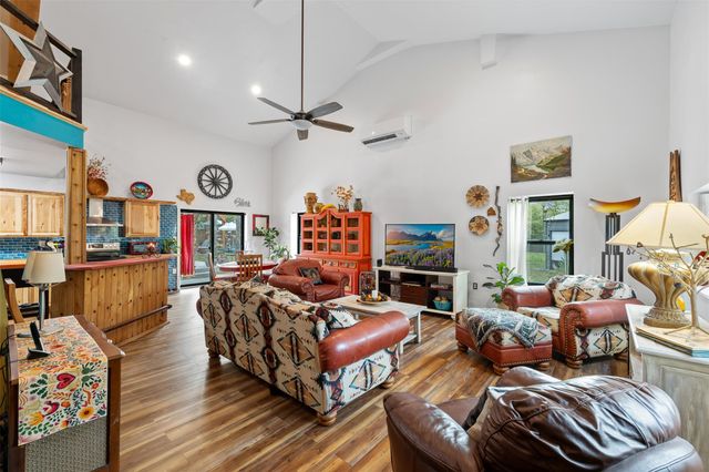 12975 Young Ln LN, Carmine, TX 78322