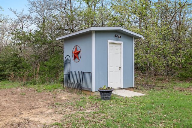 12975 Young Ln LN, Carmine, TX 78322