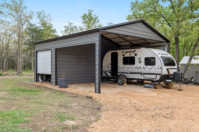 12975 Young Ln LN, Carmine, TX 78322