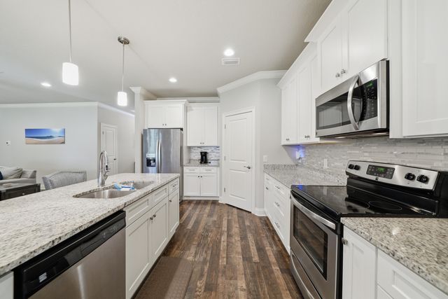 9152 Timber Lane, Navarre, FL 32566