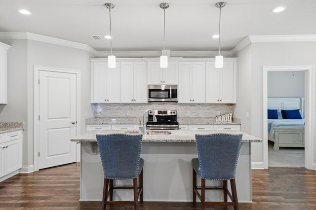 9152 Timber Lane, Navarre, FL 32566
