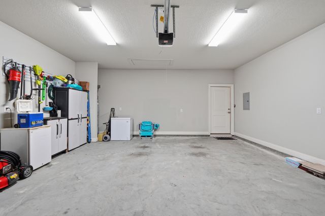 9152 Timber Lane, Navarre, FL 32566