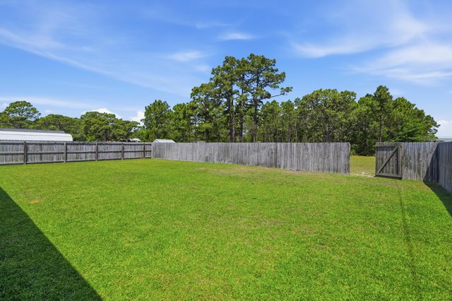 9152 Timber Lane, Navarre, FL 32566