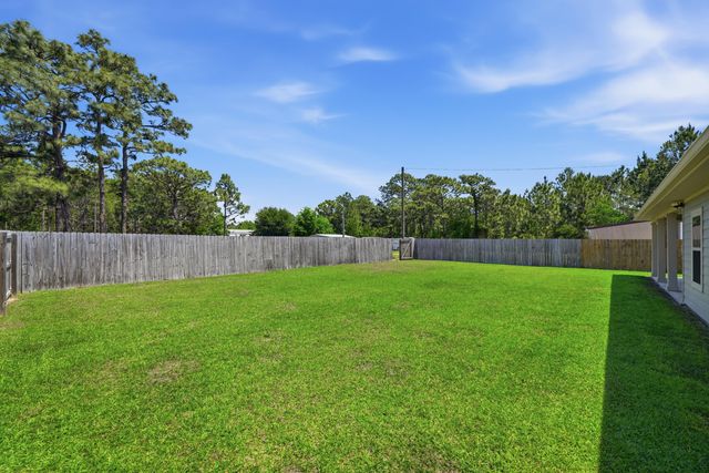9152 Timber Lane, Navarre, FL 32566