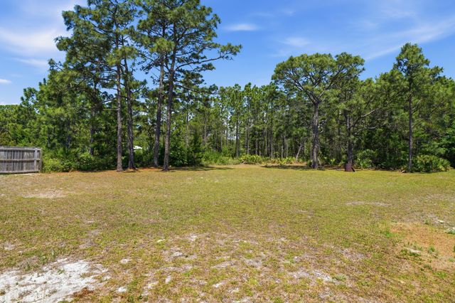 9152 Timber Lane, Navarre, FL 32566
