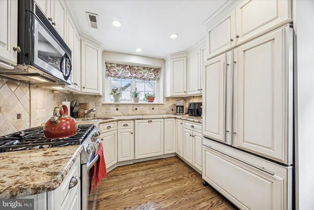 1039 WELLINGTON RD, Jenkintown, PA 19046