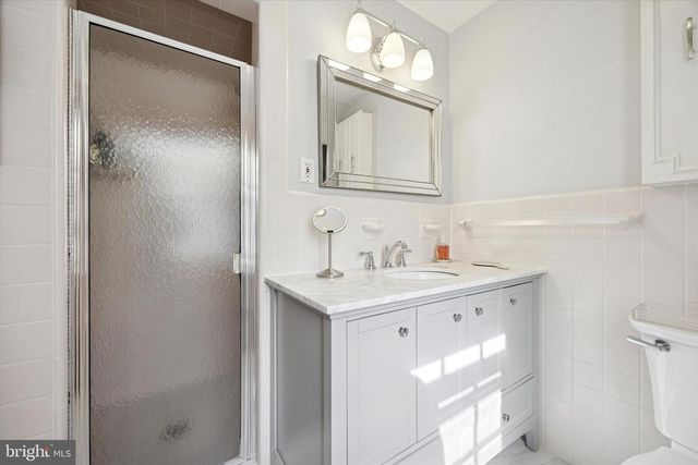 1039 WELLINGTON RD, Jenkintown, PA 19046