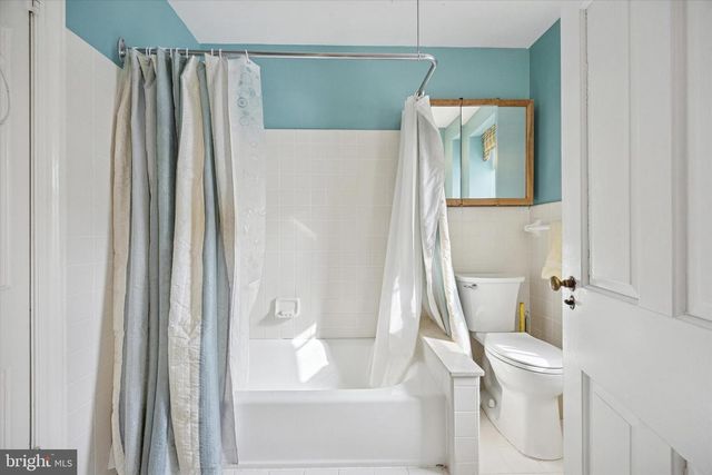 1039 WELLINGTON RD, Jenkintown, PA 19046