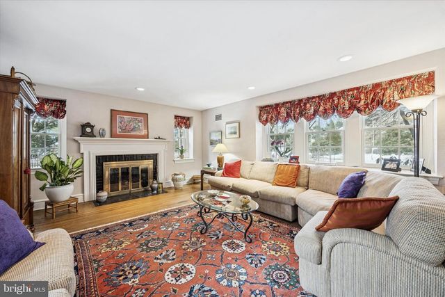 1039 WELLINGTON RD, Jenkintown, PA 19046