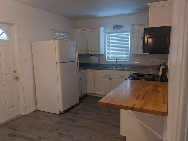 729 VIRGINIA AVENUE, Auburndale, FL 33823