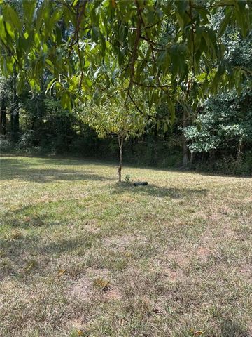 1402 Dewey Street, Griffin, GA 30223