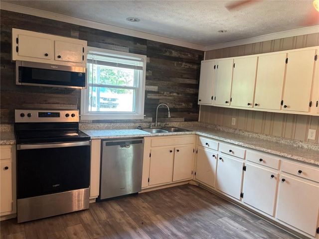 1402 Dewey Street, Griffin, GA 30223