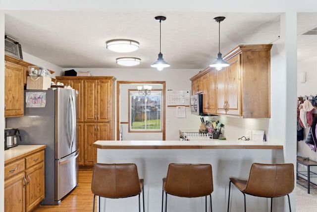 3910 S Hillsdale Avenue, Springfield, MO 65807